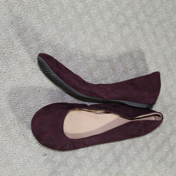 Merona Women's Sz 7.5M Purple Suede Ballet-type Flats - Picture 1 of 6